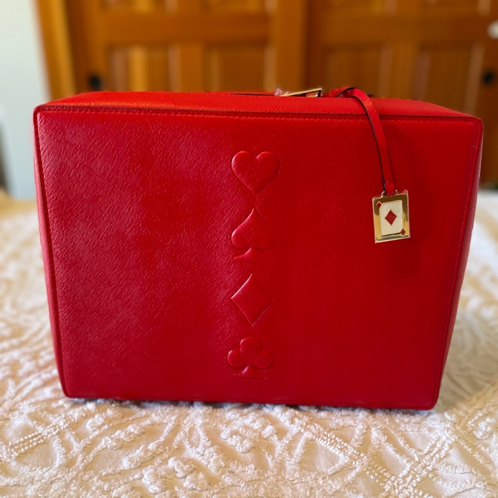 NWOT Estée Lauder red makeup bag.